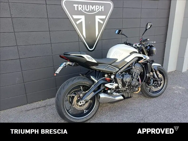 Triumph Street Triple 765 R (2023 - 26) (3)