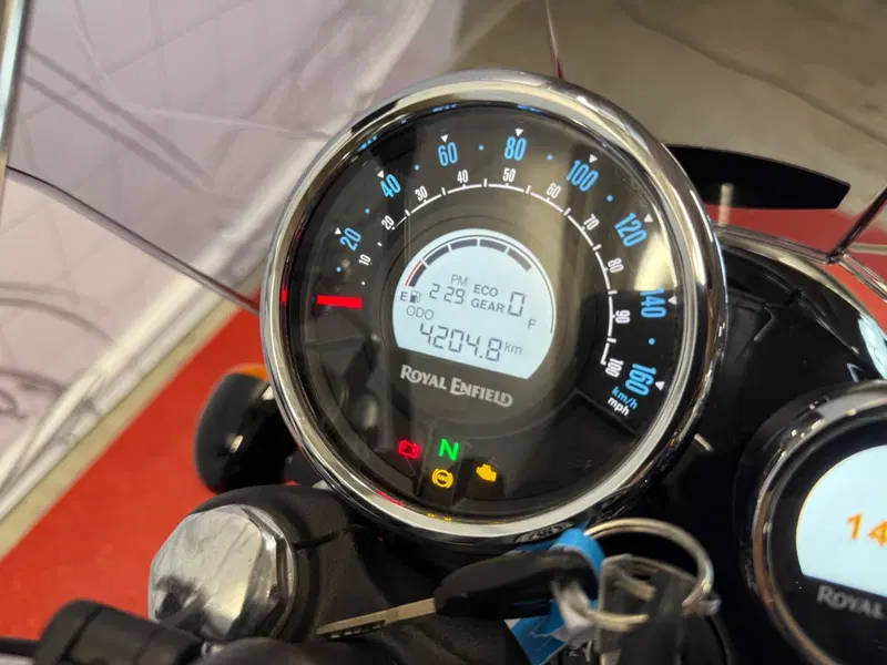 Royal Enfield Meteor 350 (2021 - 26) (7)