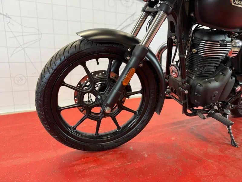 Royal Enfield Meteor 350 (2021 - 26) (14)