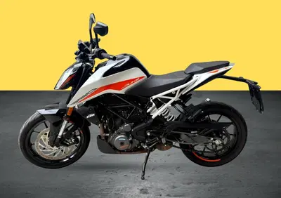 KTM 390 Duke (2021 - 23) usata