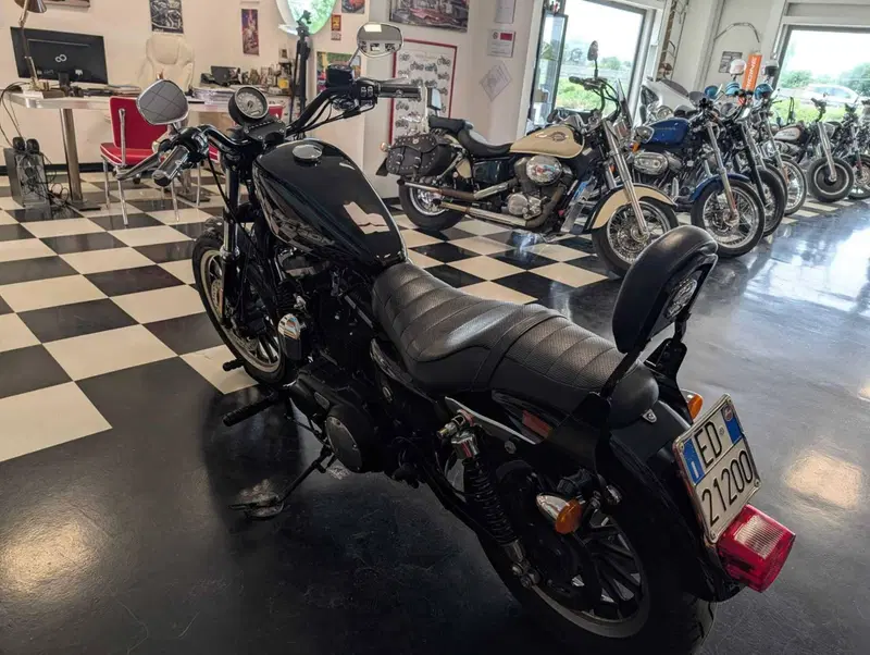 Harley-Davidson 883 R (2008 - 16) - XL 883R (7)