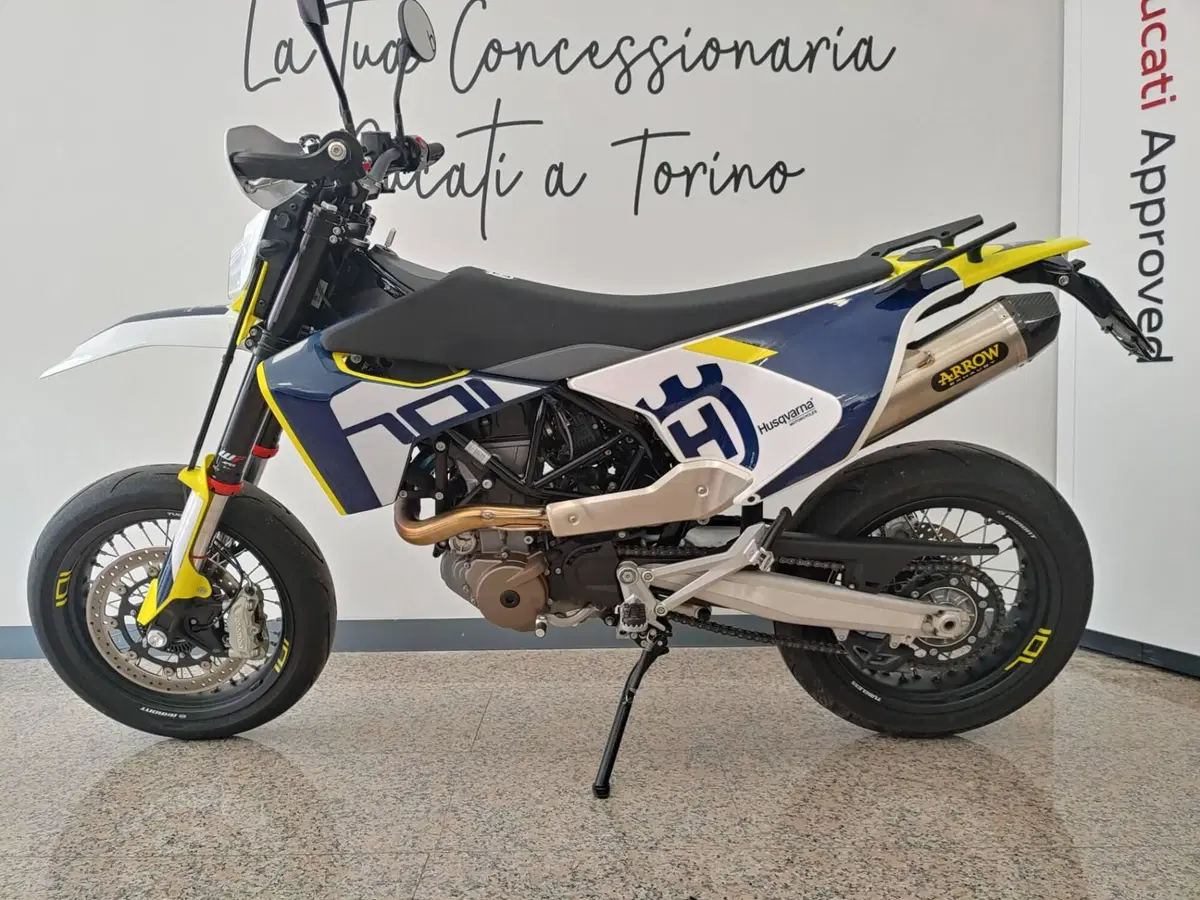 Husqvarna 701 Supermoto (2023 - 25) (4)