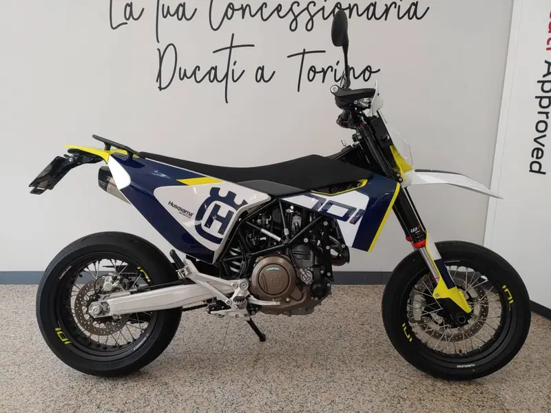 Husqvarna 701 Supermoto (2023 - 25)