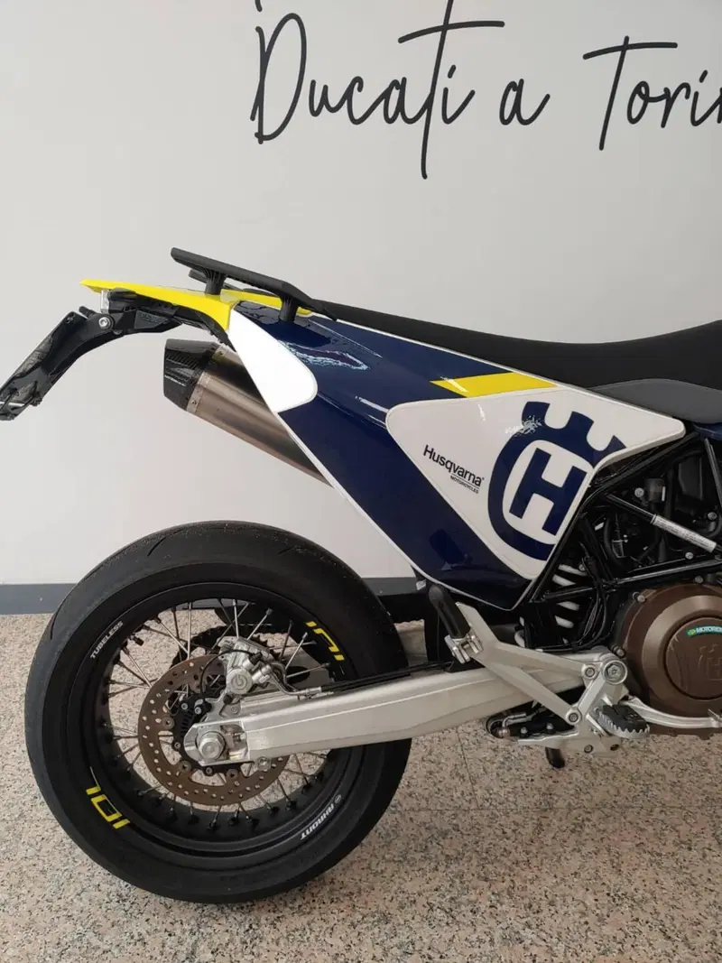 Husqvarna 701 Supermoto (2023 - 25) (7)