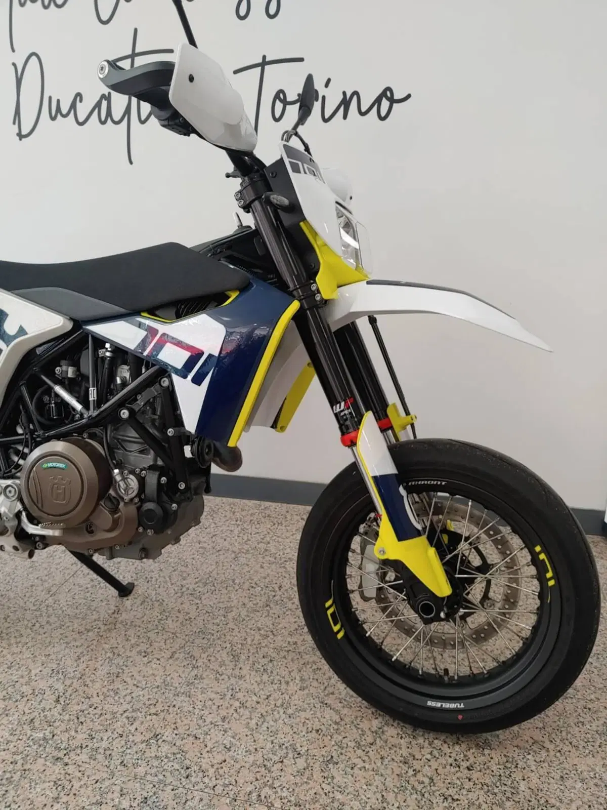 Husqvarna 701 Supermoto (2023 - 25) (8)
