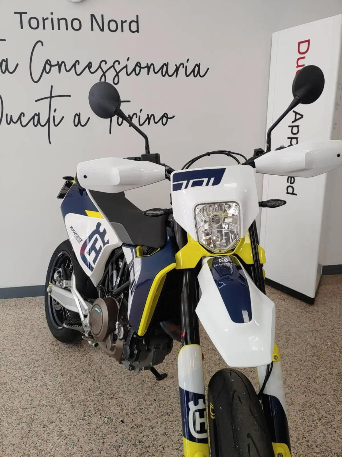 Husqvarna 701 Supermoto (2023 - 25) (2)
