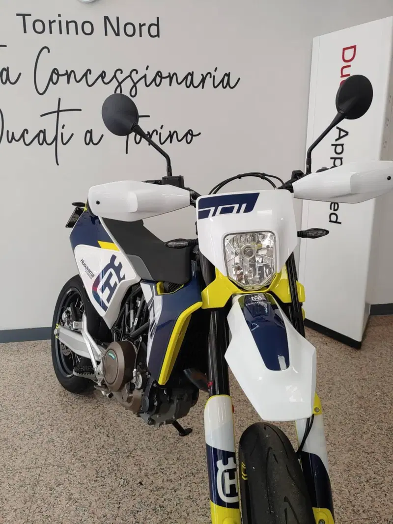 Husqvarna 701 Supermoto (2023 - 25) (2)