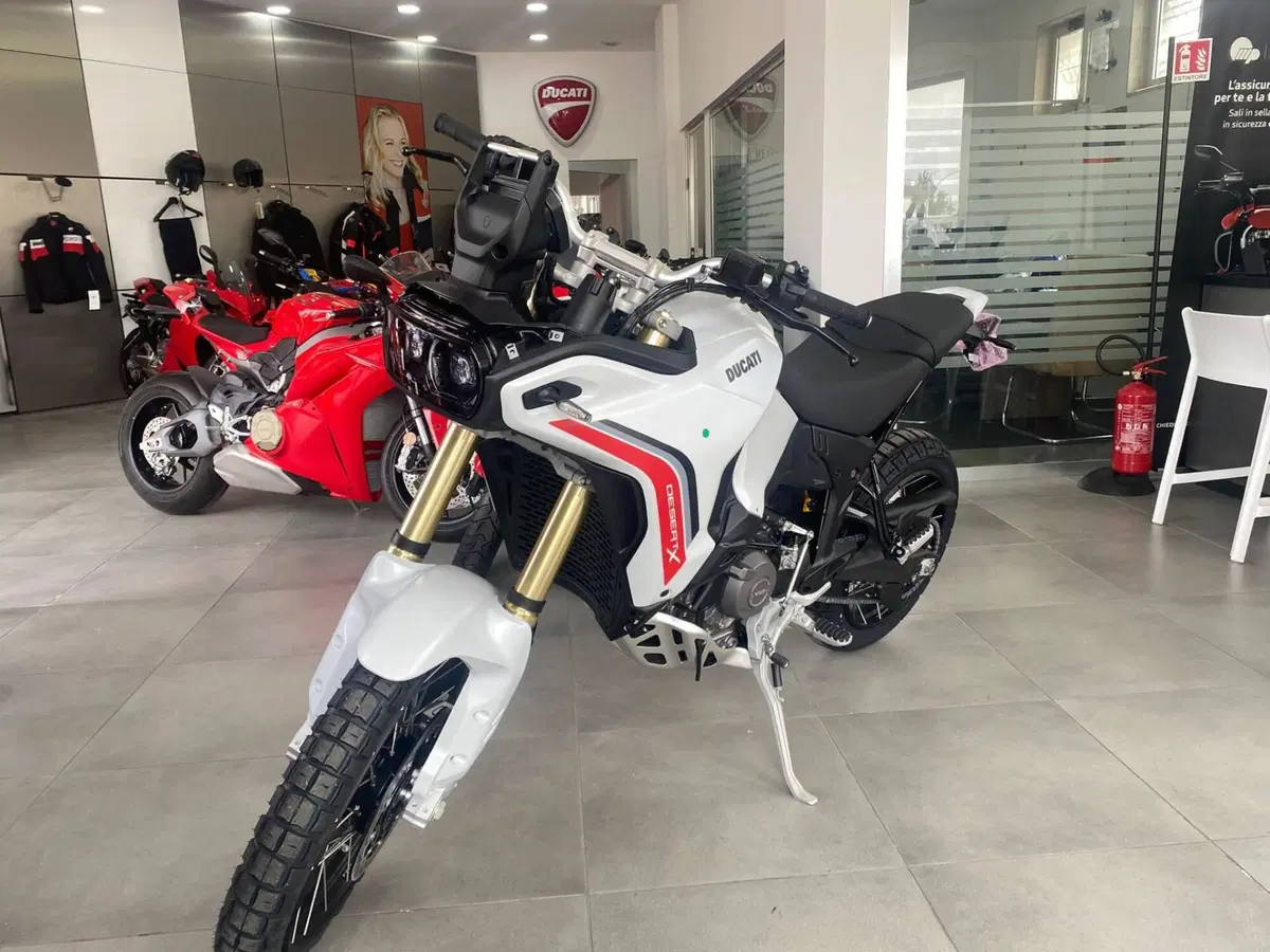 Ducati DesertX (2026) (2)