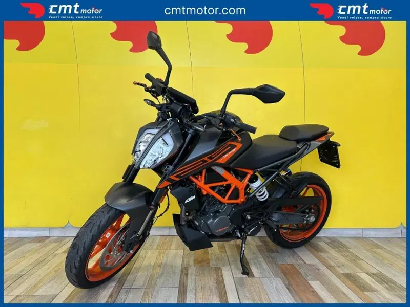 KTM 125 Duke (2021 - 23) (2)