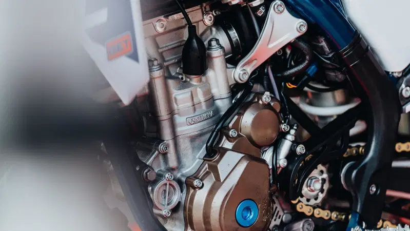 Athena Extreme Big Bore 300cc - La via di mezzo che fa godere - Honda, Yamaha, Kawasaki, Husqvarna [VIDEO]