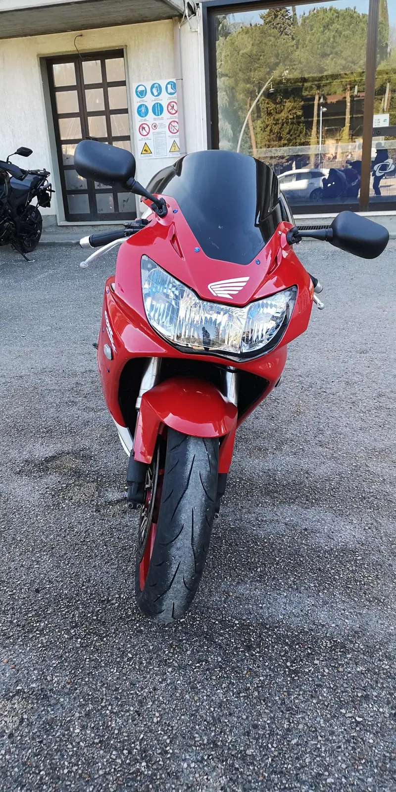 Honda CBR 900 RR Fireblade (2000 - 01) (3)