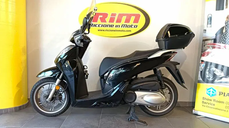 Honda SH 300 i ABS (2016 - 20) (4)