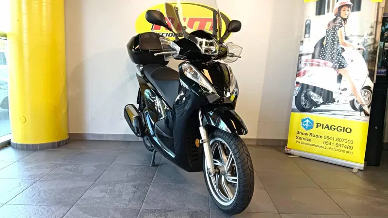 Honda SH 300 i ABS (2016 - 20) (3)