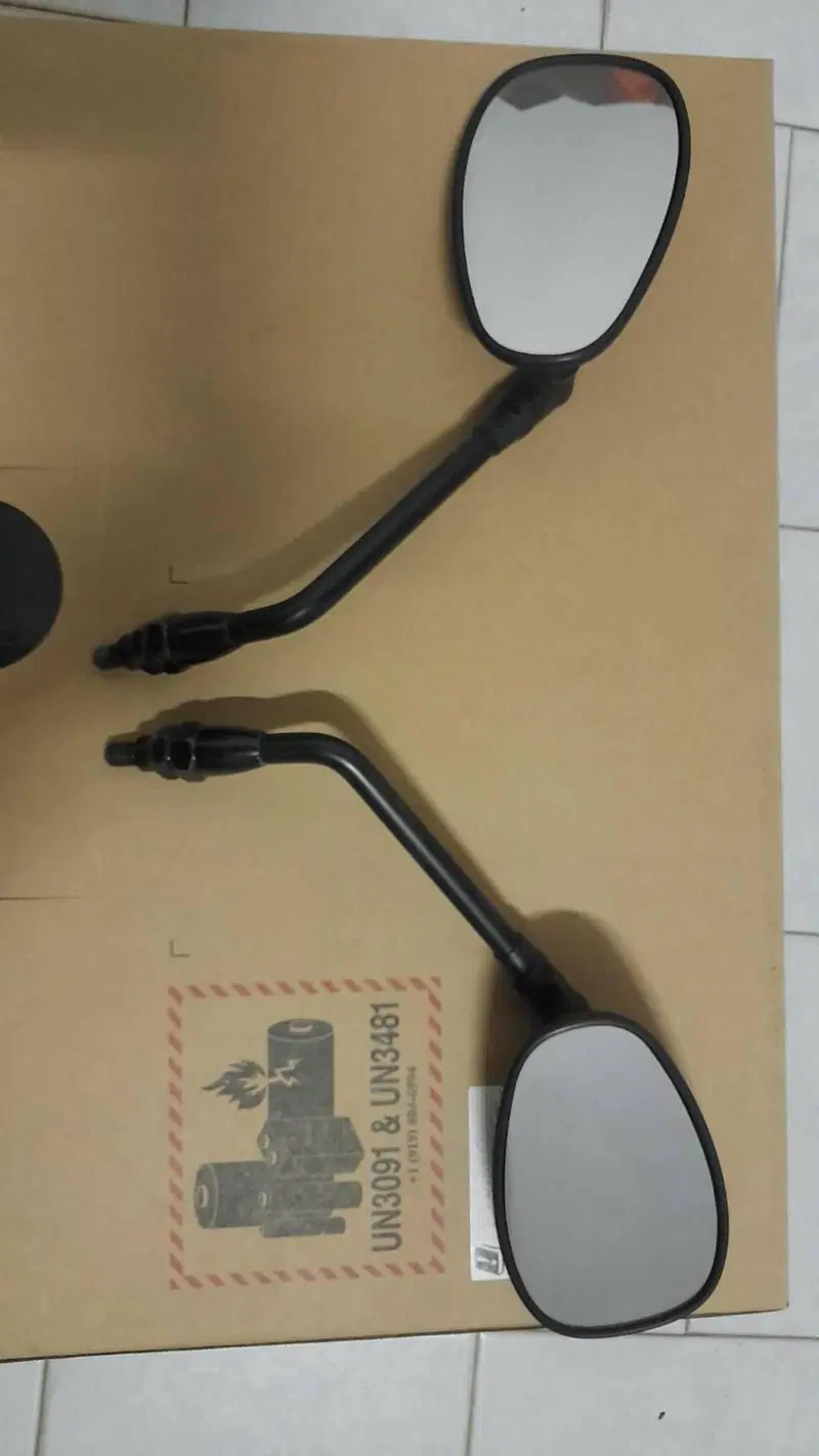 Moto Guzzi V7 Stone (2021 - 24) (11)