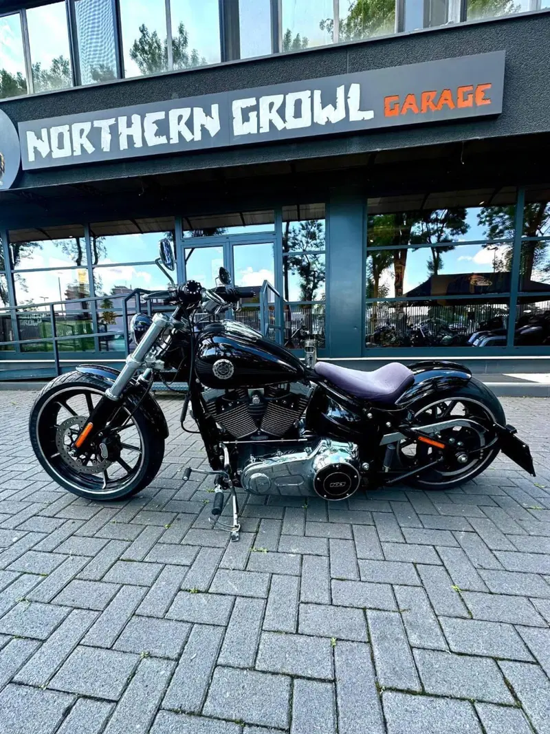 Harley-Davidson 1690 Breakout (2013 - 17) - FXSB (2)