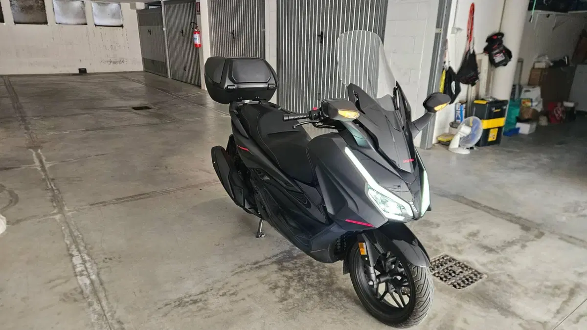 Honda Forza 350 Deluxe (2025 - 26) (4)
