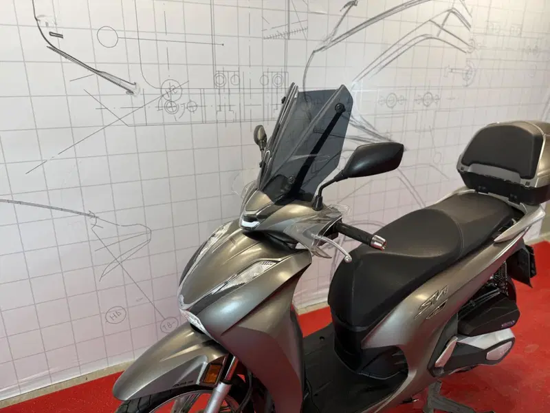 Honda SH 350 (2021 - 24) (13)