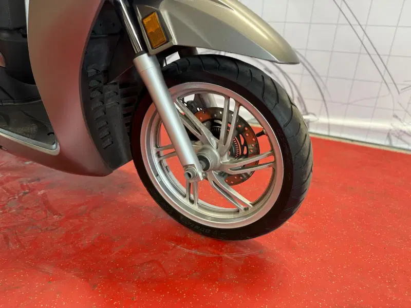 Honda SH 350 (2021 - 24) (8)