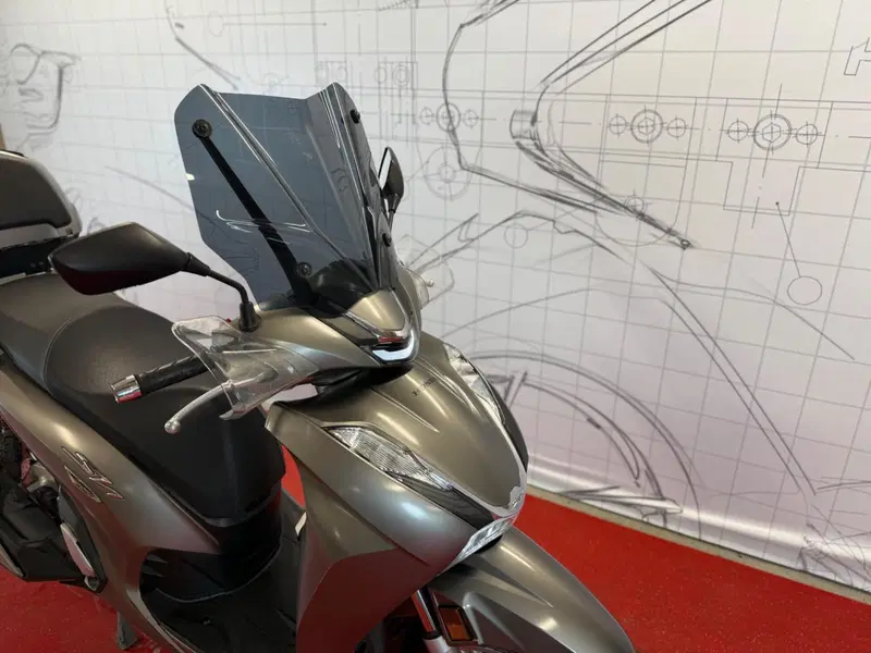 Honda SH 350 (2021 - 24) (9)