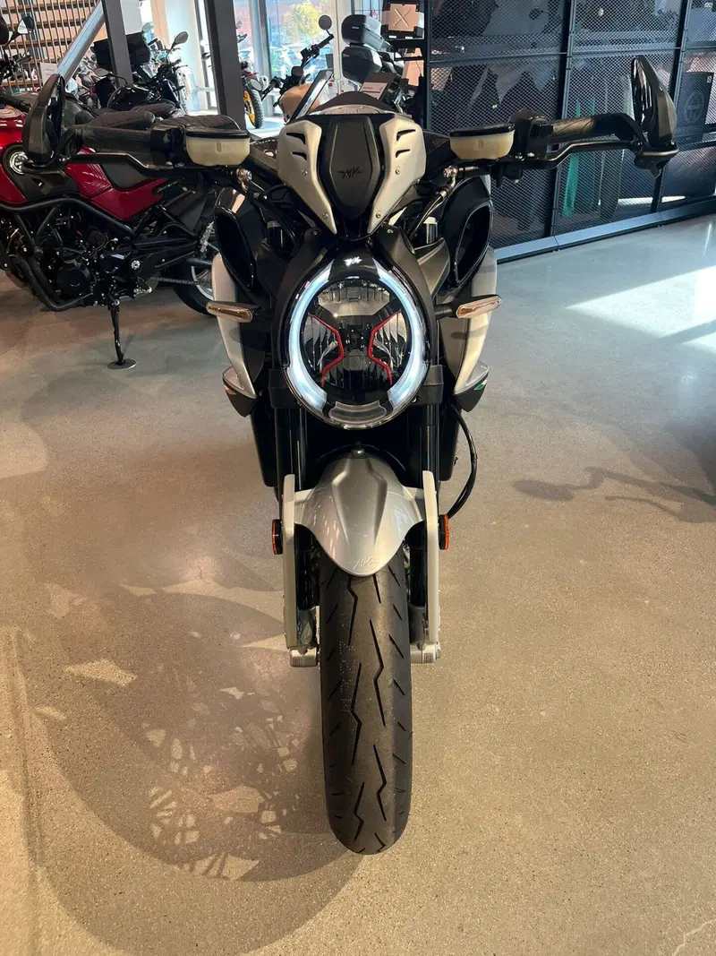 MV Agusta Dragster 800 RR Ottantesimo (2025 - 26) (3)