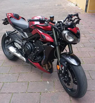 Triumph Street Triple 765 RS (2023 - 26) usata