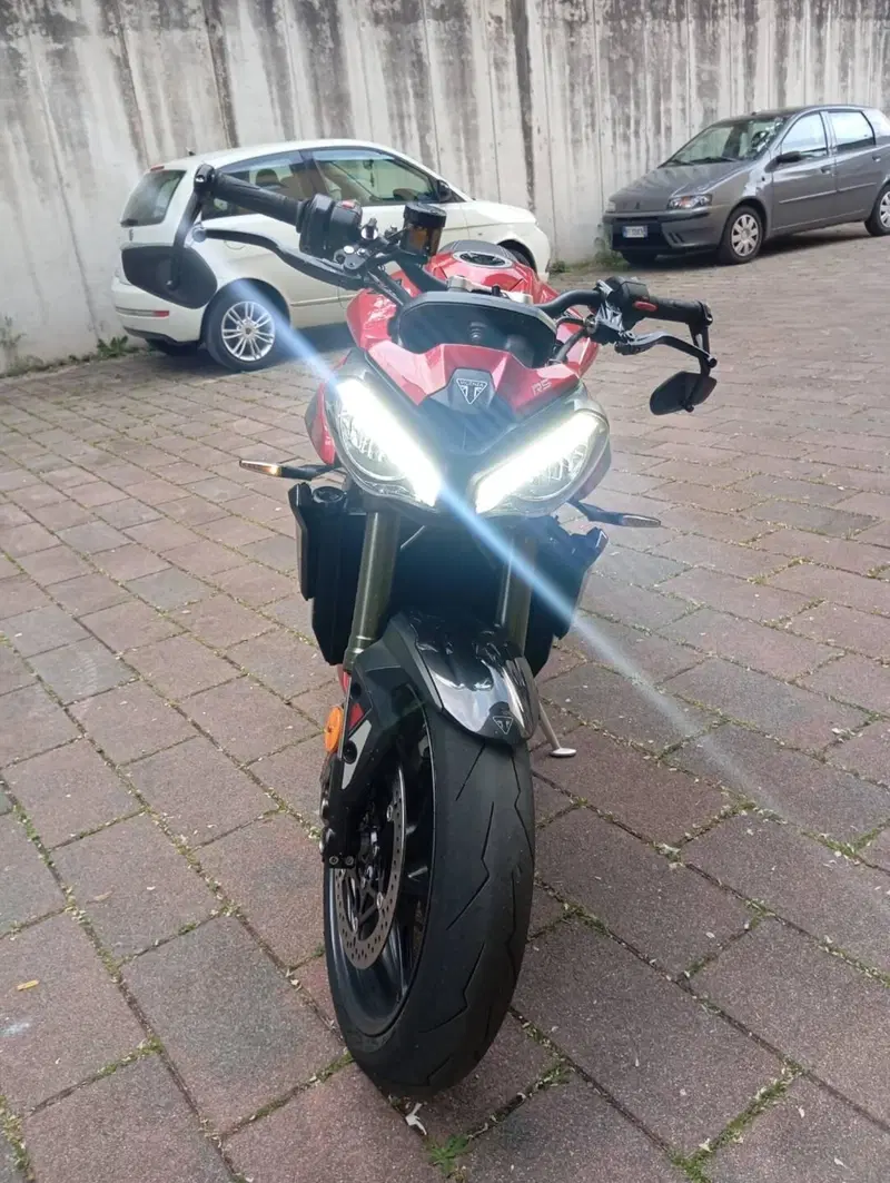 Triumph Street Triple 765 RS (2023 - 26) (4)
