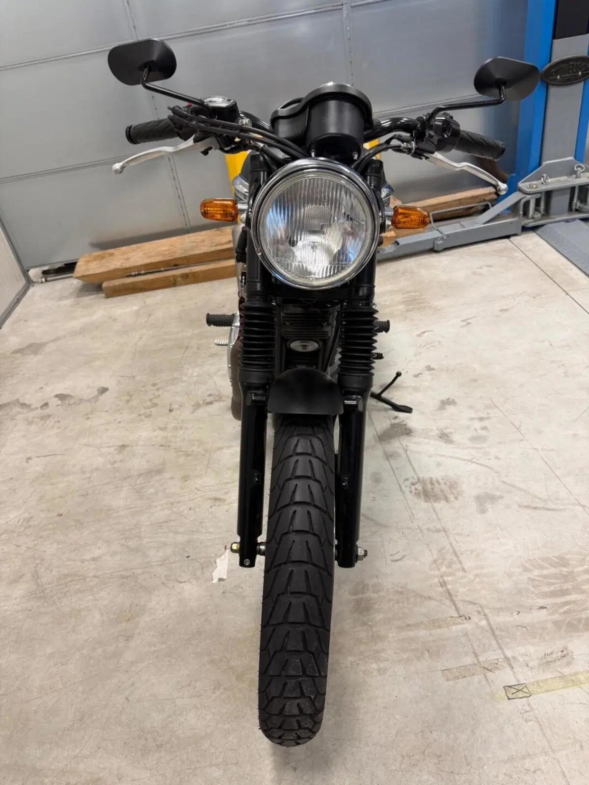 Triumph Bonneville 800 (2000 - 01) (8)