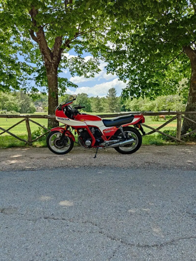 Honda CB900 