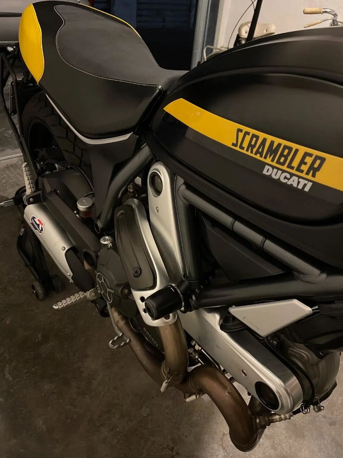 Ducati Scrambler 800 Full Throttle (2017 - 21) (7)