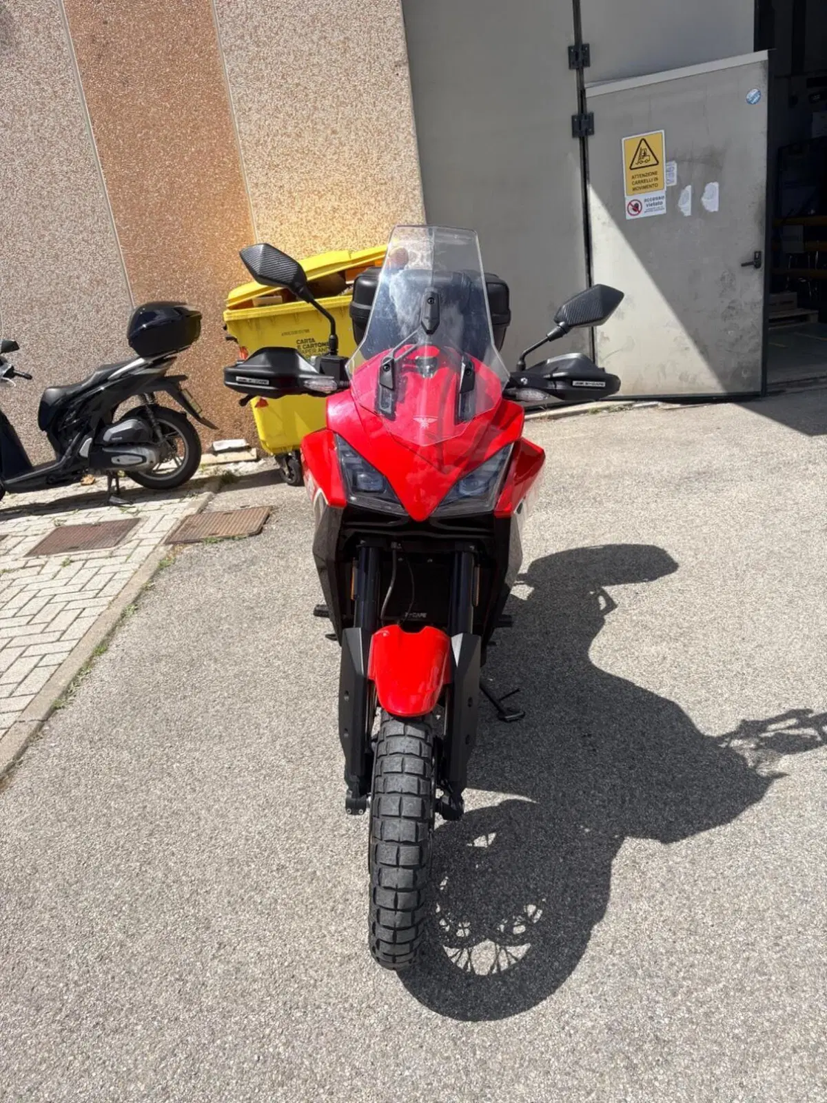 Moto Morini X-Cape 650 Gold Wheels Edition (2022 - 26) (11)