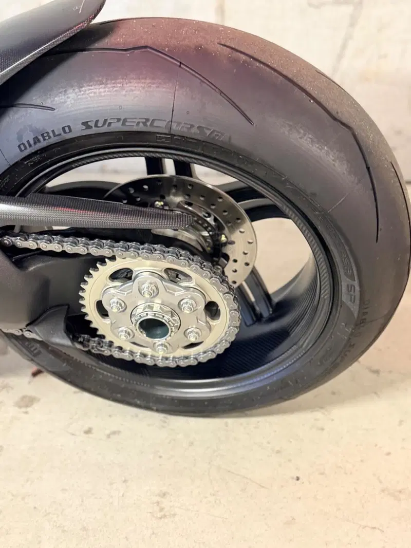 Ducati Panigale V4 1100 SP (2021) (9)
