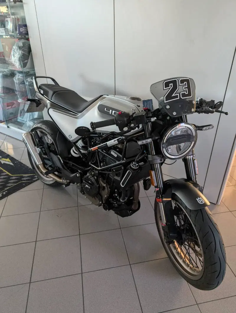 Husqvarna Vitpilen 401 (2024 - 26) (2)