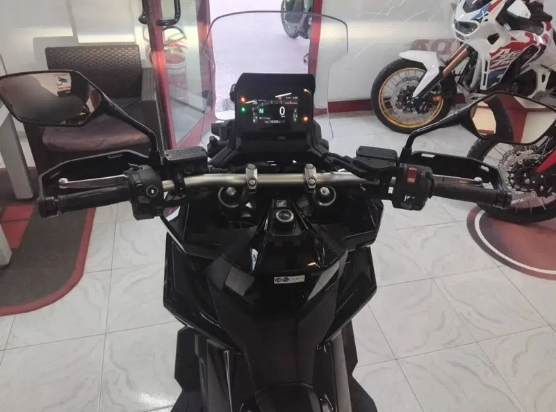 Honda X-ADV 750 (2025 - 26) (7)