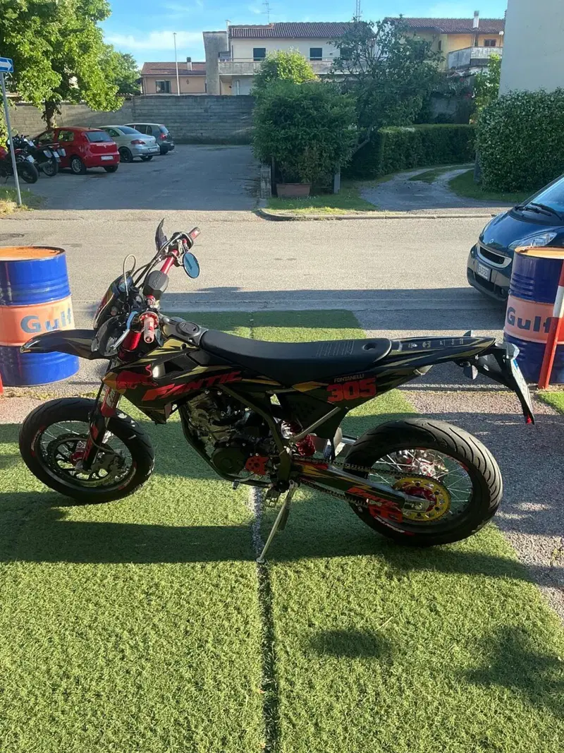 Fantic Motor XMF 125 Motard Competition 4T (2023 - 24) (3)