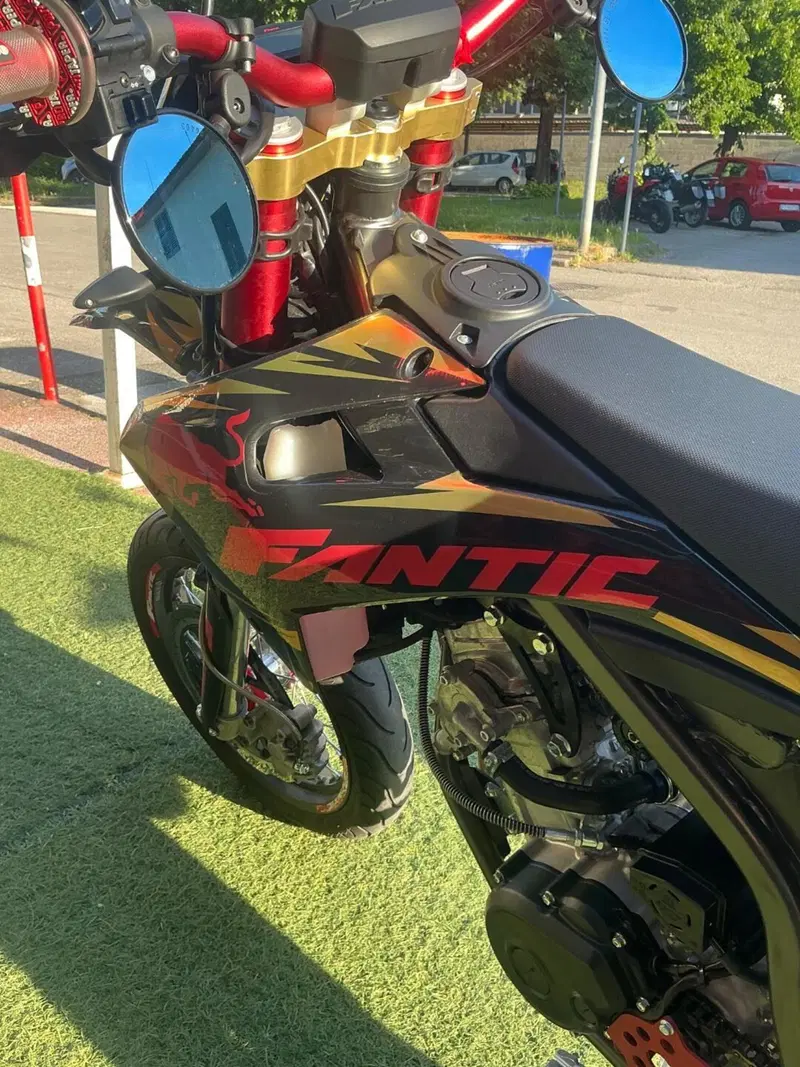 Fantic Motor XMF 125 Motard Competition 4T (2023 - 24) (10)