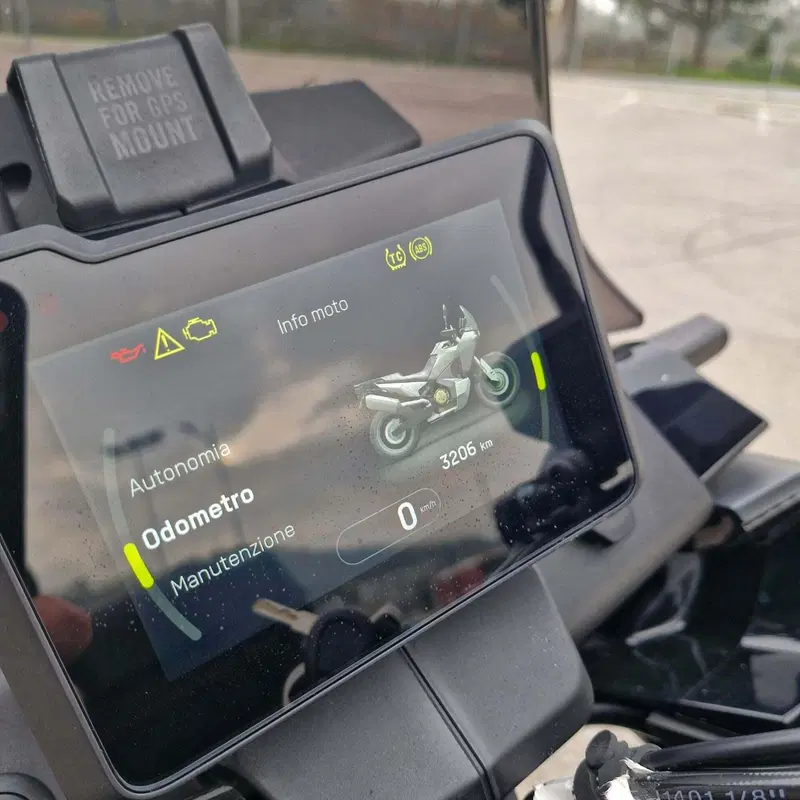 Husqvarna Norden 901 (2022 - 26) (3)