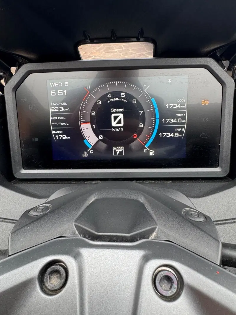 Yamaha T-Max 560 (2025 - 26) (3)