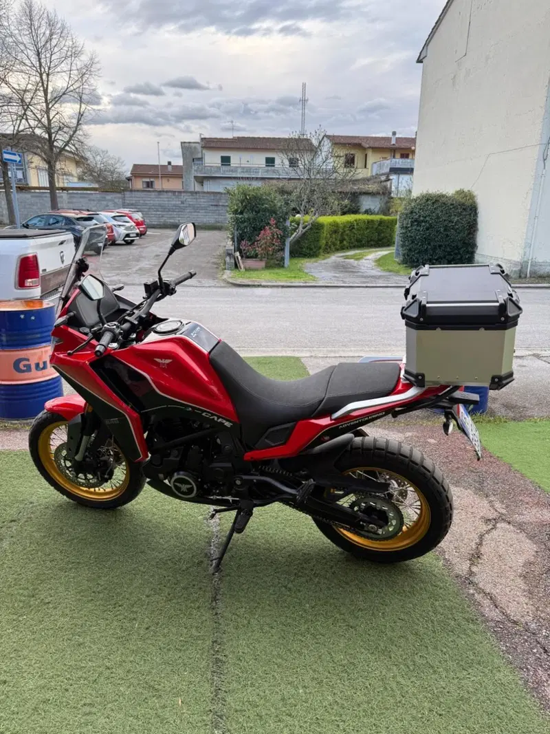 Moto Morini X-Cape 650 Gold Wheels Edition (2022 - 26) (2)