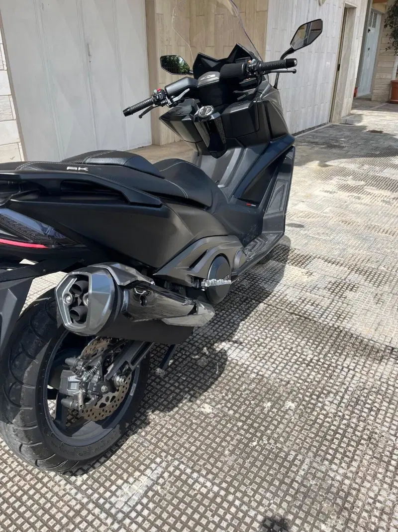Kymco AK 550 ETS (2021 - 26) (2)