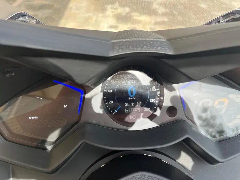 Kymco AK 550 ETS (2021 - 26) (5)
