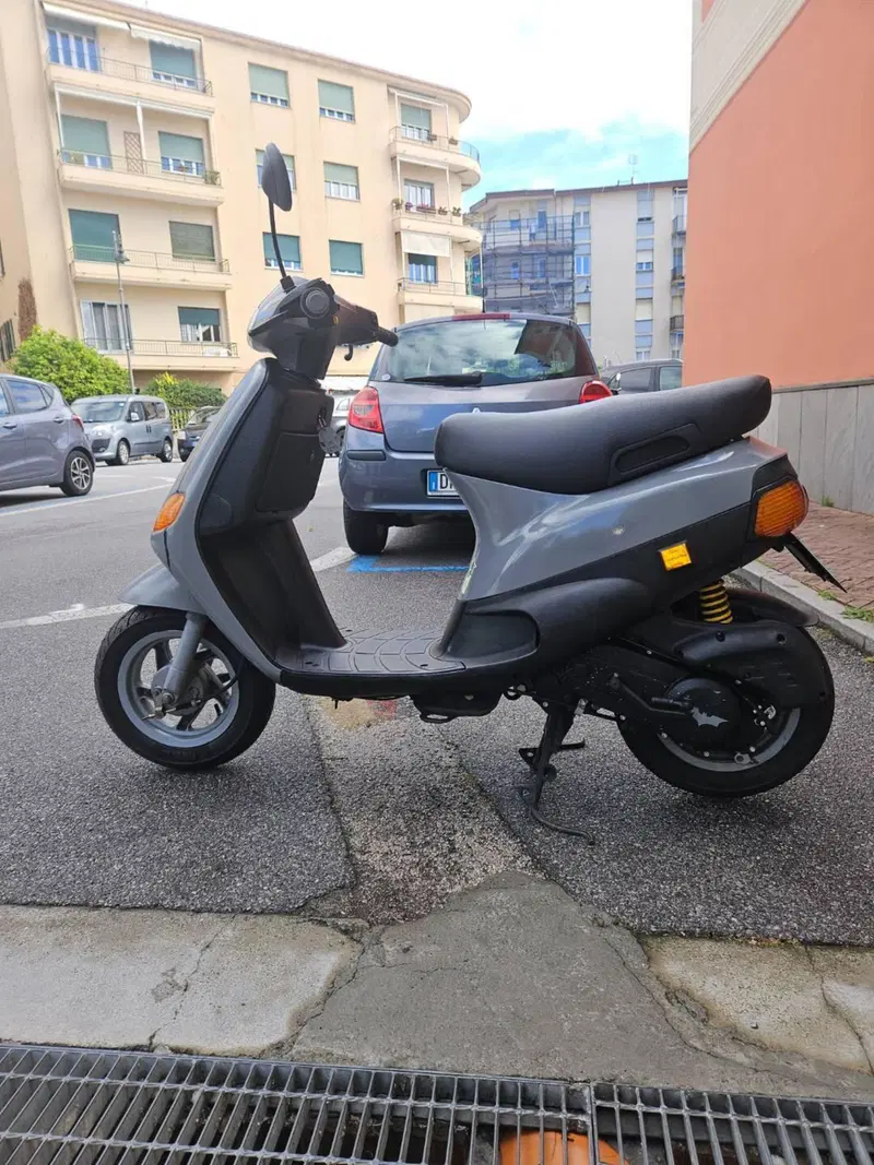 Piaggio Zip 50 Base (3)
