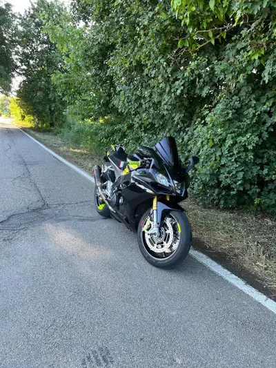 Aprilia Tuono V4 R APRC (2011 - 13) usata