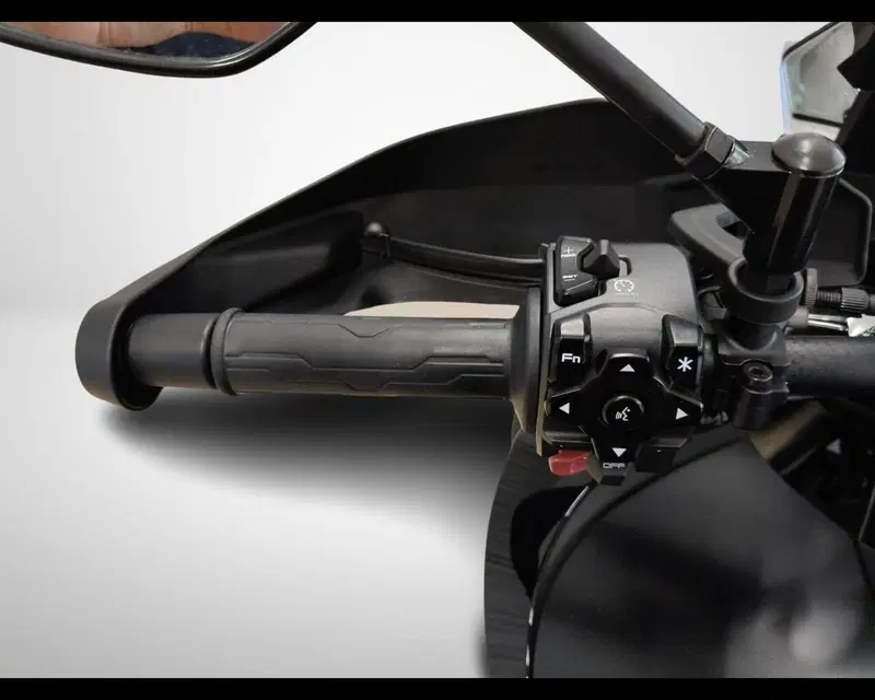 CFMOTO 800MT Touring (2022 - 26) (9)