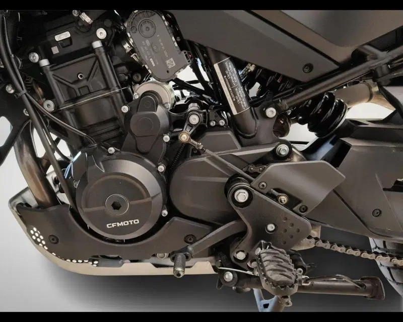 CFMOTO 800MT Touring (2022 - 26) (12)