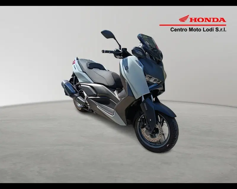 Yamaha X-Max 300 Tech Max (2025 - 26) (2)