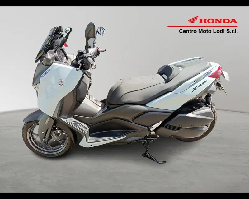 Yamaha X-Max 300 Tech Max (2025 - 26) (3)