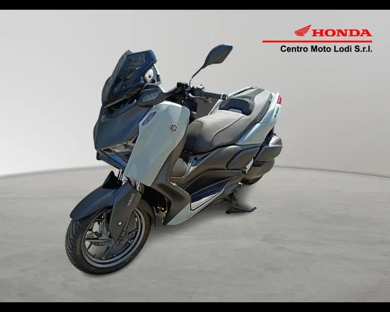 Yamaha X-Max 300 Tech Max (2025 - 26) (4)