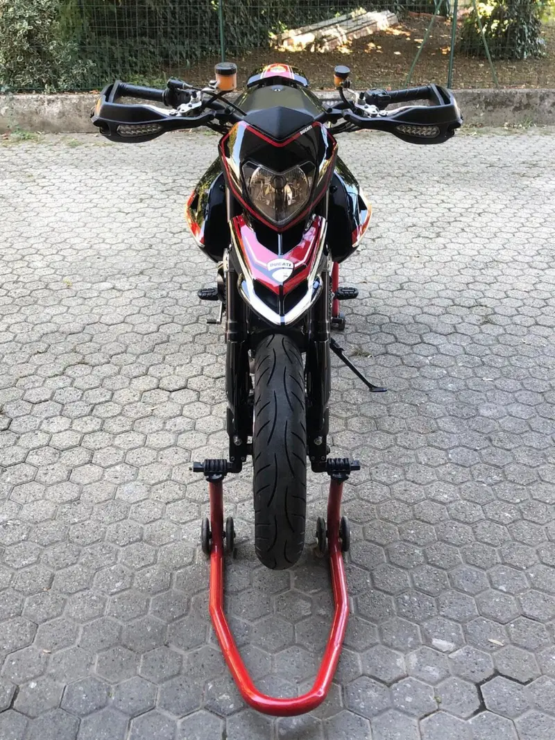 Ducati Hypermotard 1100 EVO (2010 - 12) (2)