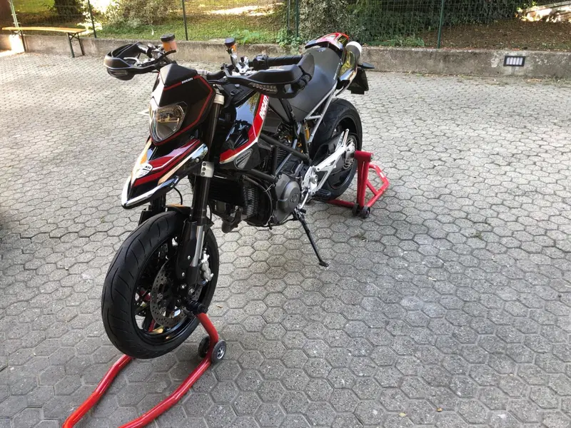 Ducati Hypermotard 1100 EVO (2010 - 12) (3)