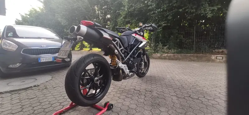Ducati Hypermotard 1100 EVO (2010 - 12) (8)